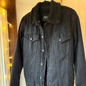 Zara Men's Black Denim Jacket with Sherpa Lining